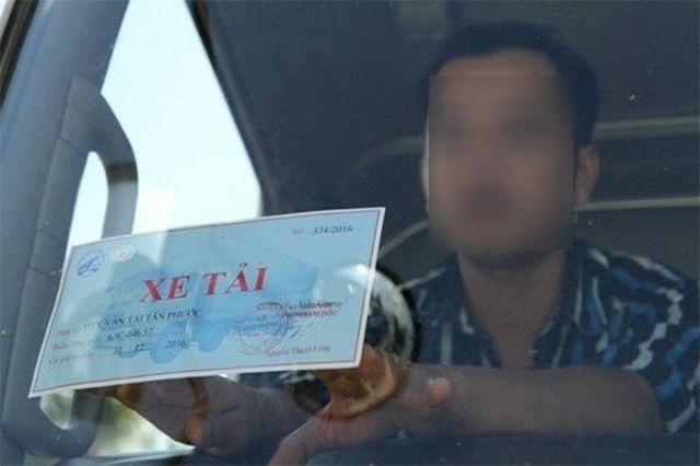 Phù hiệu xe tải gắn ở đâu đúng quy định?