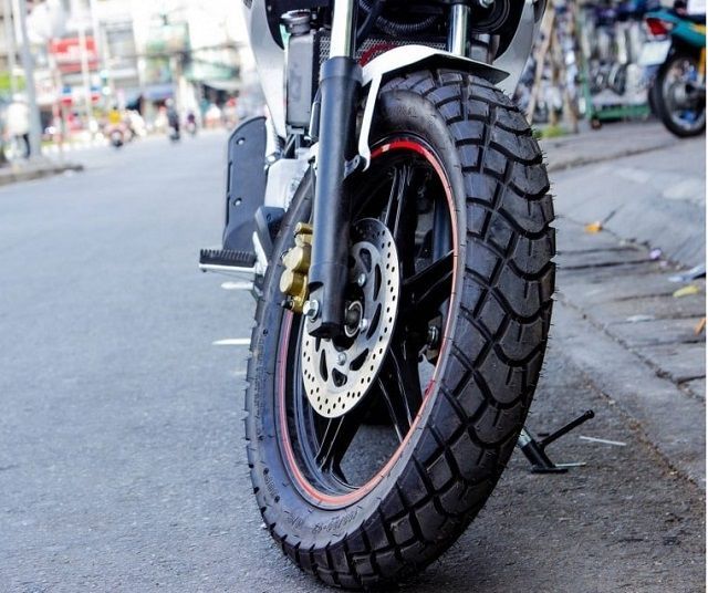 Các loại lốp xe máy theo xe