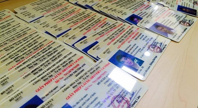 Khi bằng lái xe bị mất hoặc rách hay quá hạn thì bạn cần phải đi xin cấp mới lại